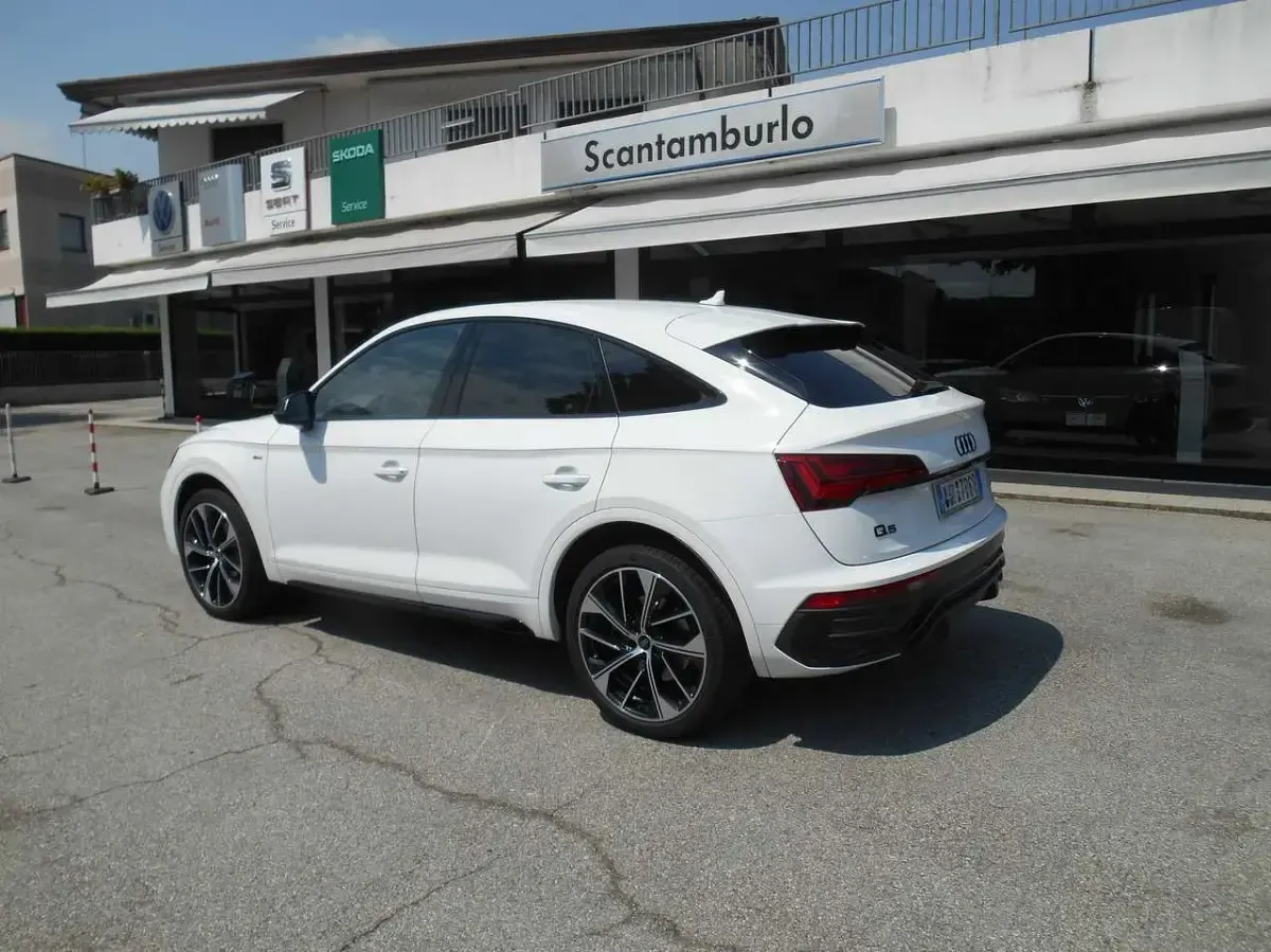 Usata Audi Q5 Sportback S-line plus 204 CV (150 kW) 2023 Bianco SUV