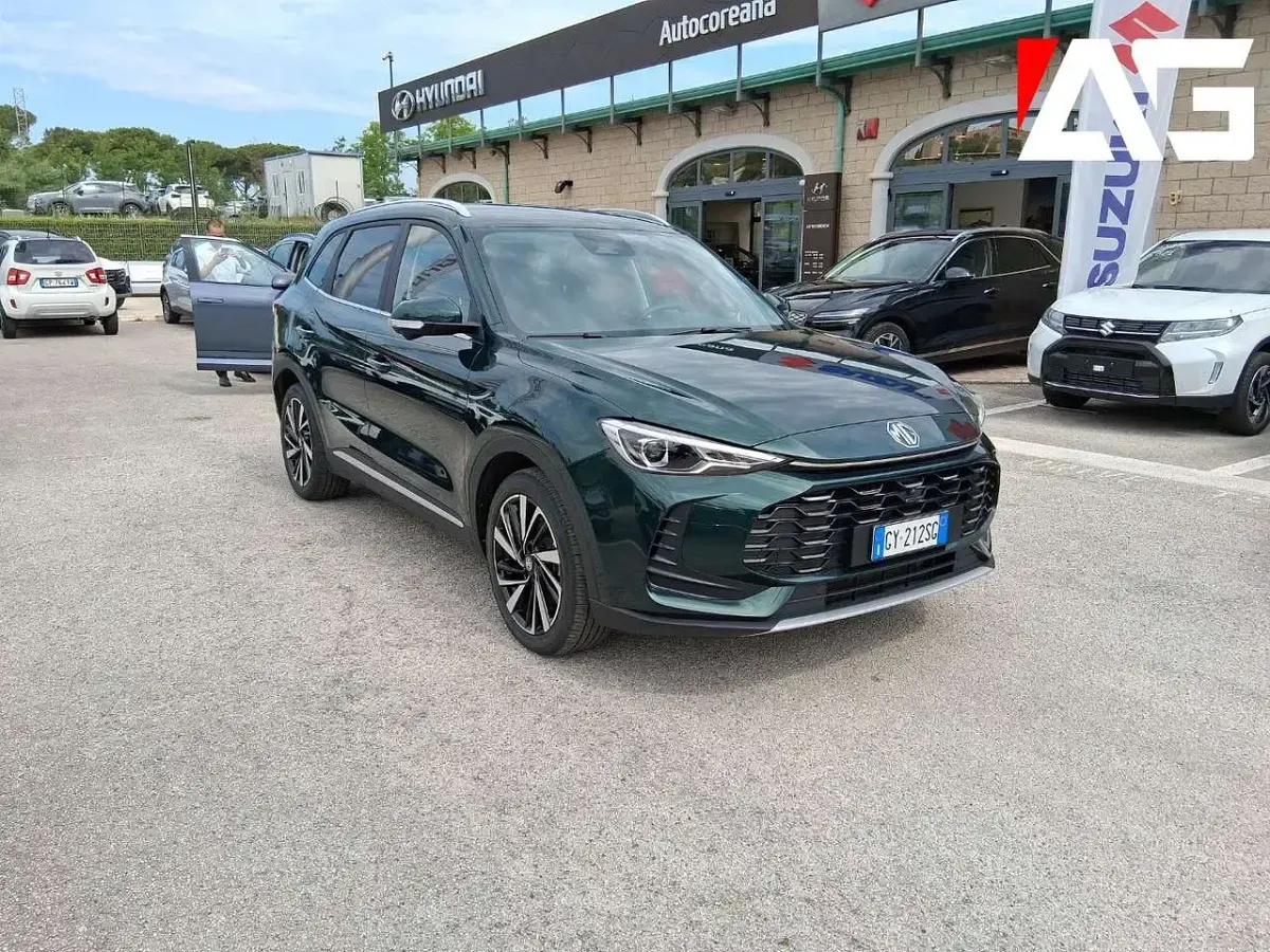Usata MG ZS Luxury 197 CV (144 kW) 2025 Verde SUV