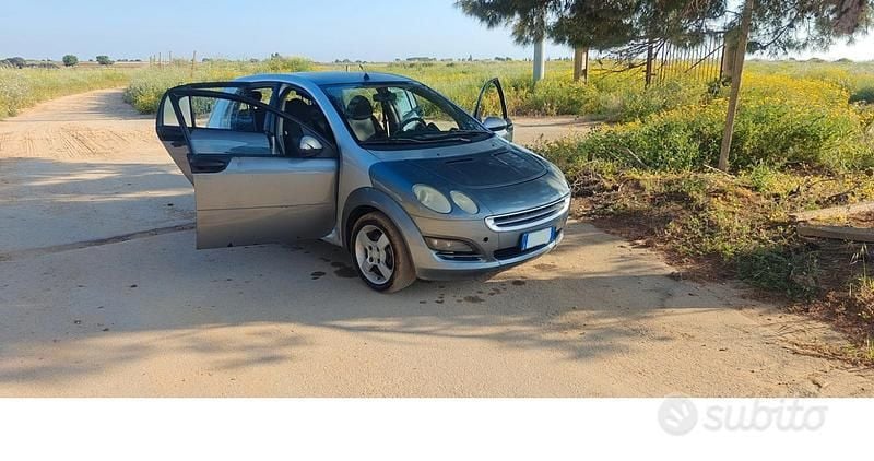 Usata Smart ForFour 95 CV (69 kW) 2005 Grigio Utilitaria