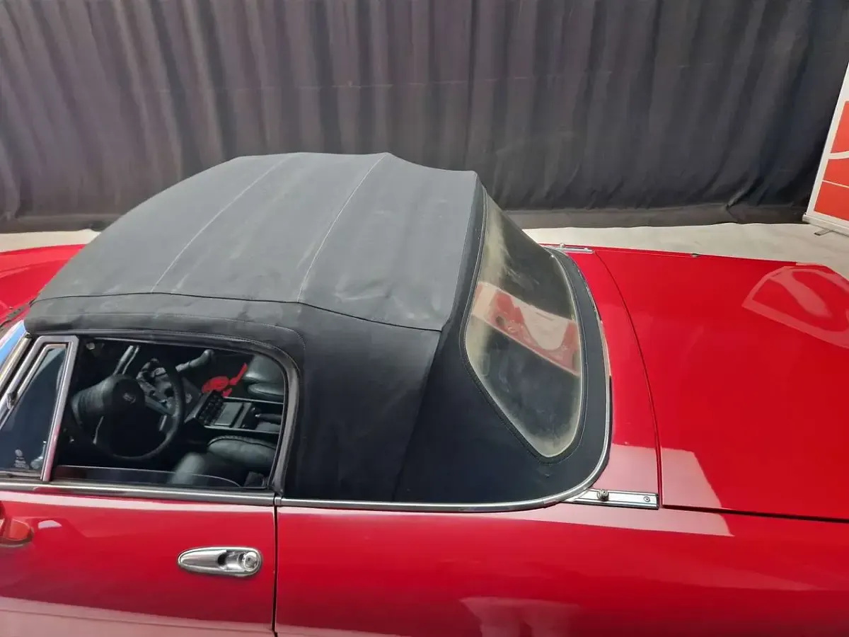 Usata Alfa Romeo Spider 122 CV (89 kW) 1993 Rosso Cabrio