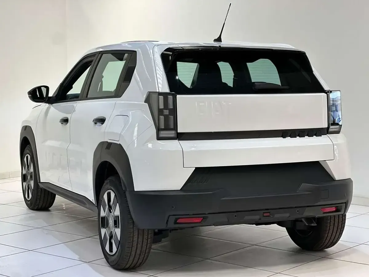 Nuova Fiat Grande Panda Icon 101 CV (74 kW) 2026 Bianco Utilitaria