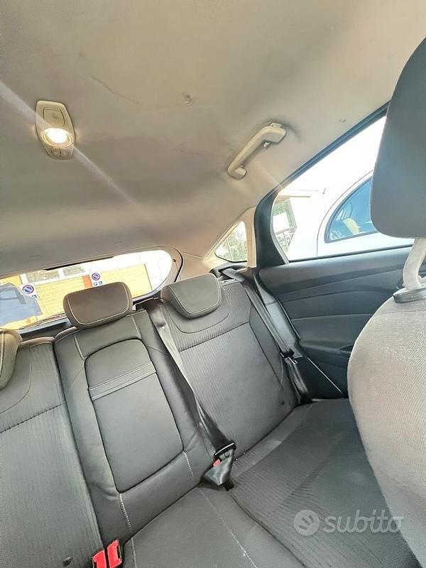 Usata Ford Focus 105 CV (77 kW) 2011 Berlina