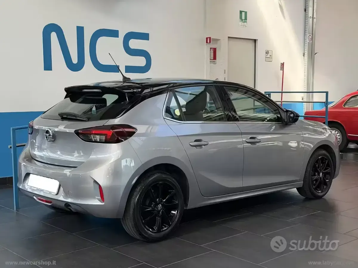 Usata Opel Corsa Elegance 101 CV (74 kW) 2021 Grigio Utilitaria