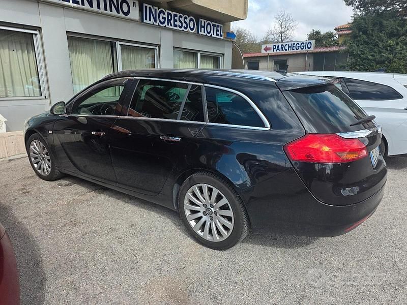 Usata Opel Insignia Cosmo 140 CV (102 kW) 2012 Nero Station wagon