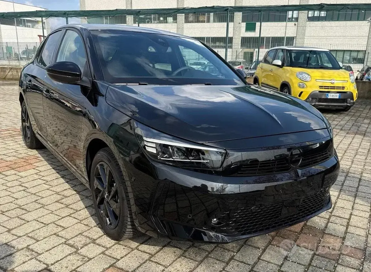 Usata Opel Corsa 101 CV (74 kW) 2024 Nero Utilitaria