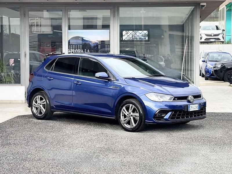 Usata VW Polo R-line 110 CV (80 kW) 2023 Blu Utilitaria