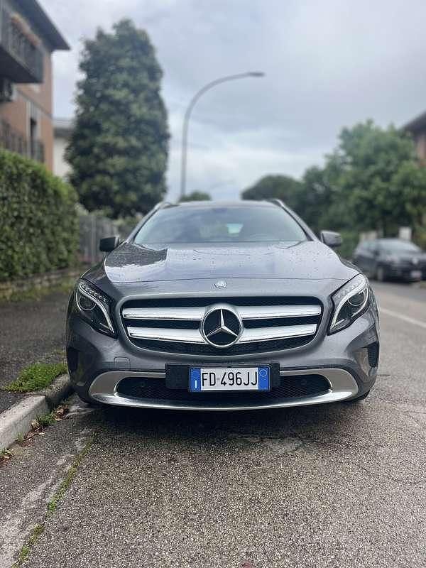 Usata Mercedes GLA220 177 CV (130 kW) 2017 SUV