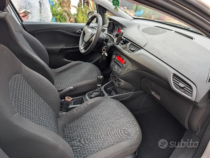 Usata Opel Corsa 75 CV (55 kW) 2016 Bianco Berlina