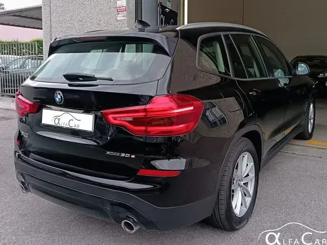 Second-hand BMW X3 Advantage 184 CP (135 kW) 2021 Negru SUV