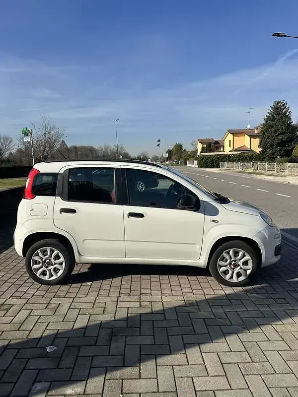 Usata Fiat Panda Lounge 86 CV (63 kW) 2014 Utilitaria