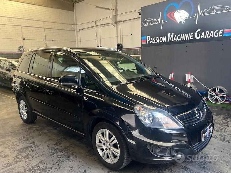 Nero Usata 2011 Opel Zafira Business Monovolume | 2900 € (Super prezzo) - Immagine 1/4
