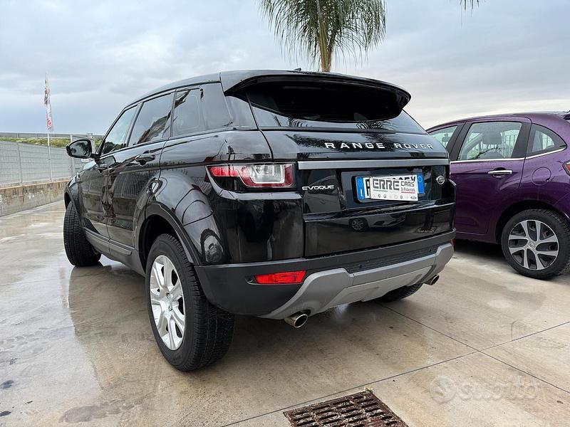 Usata Land Rover Range Rover evoque 150 CV (110 kW) 2017 Nero SUV