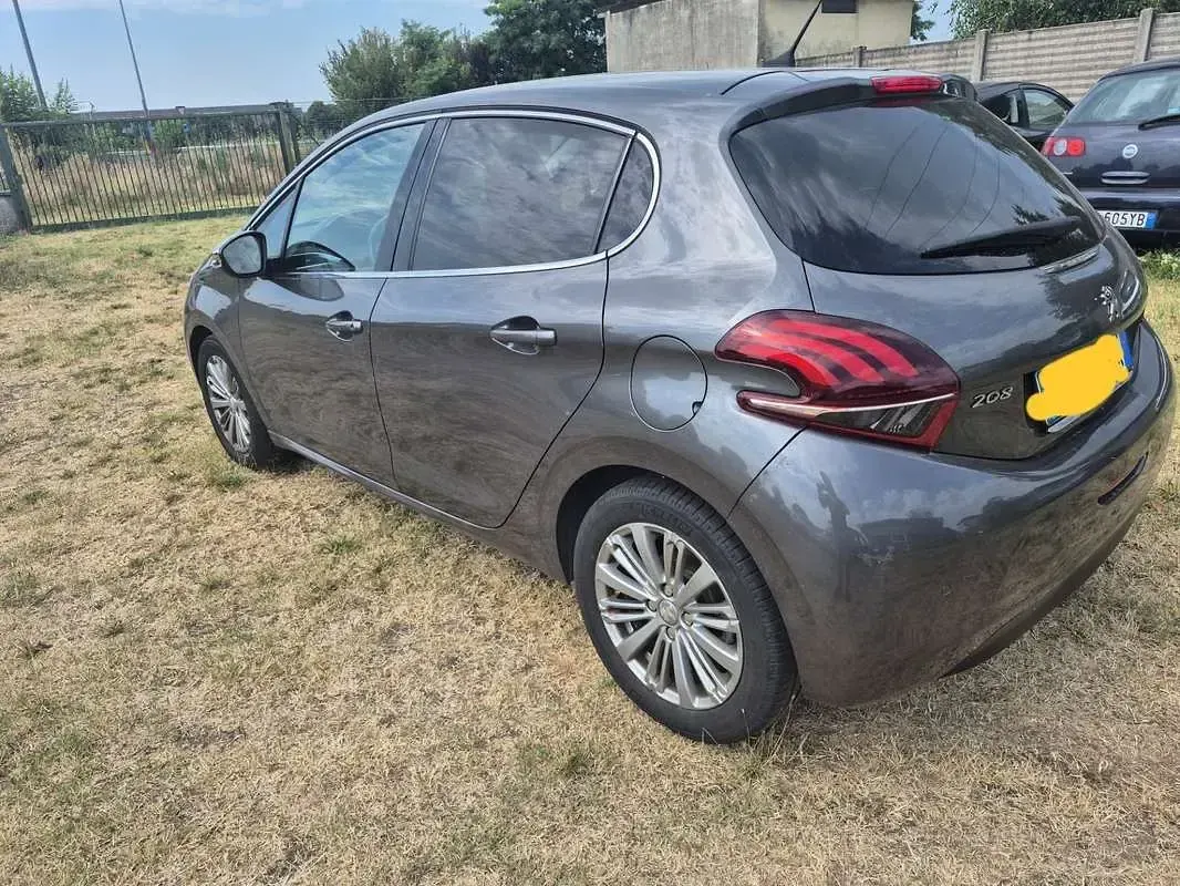 Usata Peugeot 208 Allure 110 CV (80 kW) 2019 Utilitaria
