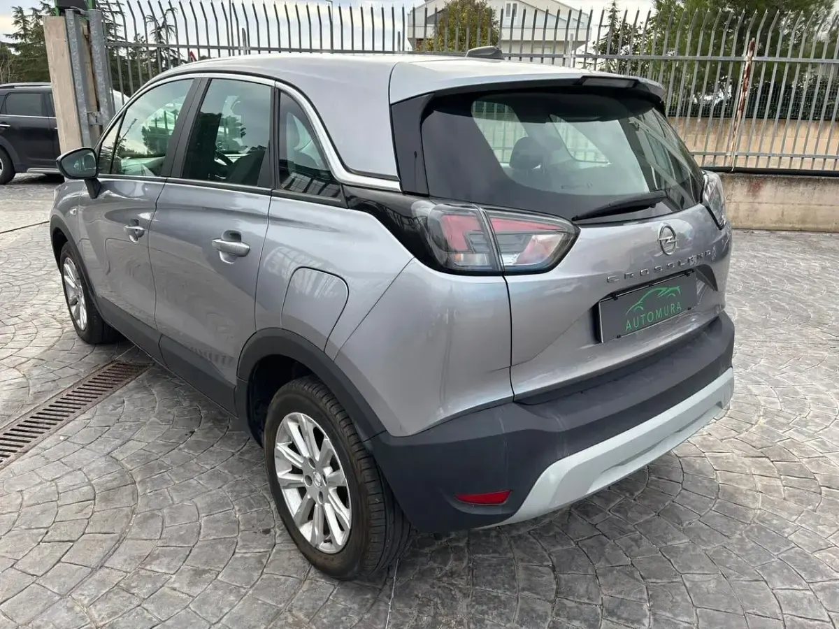 Usata Opel Crossland Elegance 110 CV (80 kW) 2022 Grigio SUV
