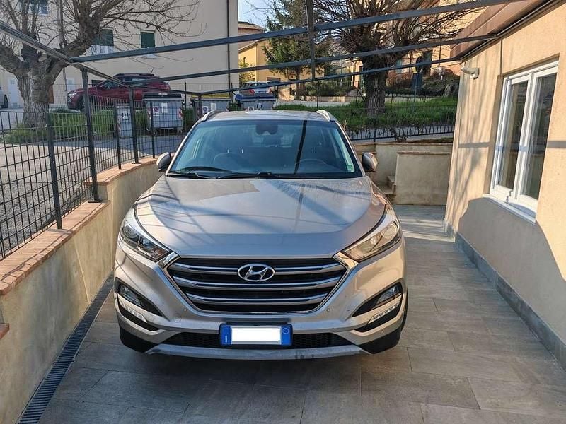Usata Hyundai Tucson 116 CV (85 kW) 2016 Grigio SUV