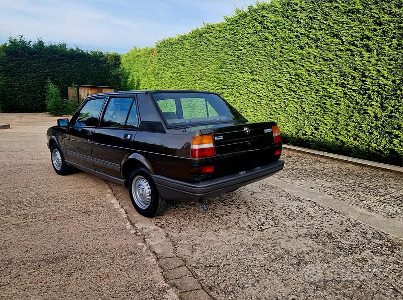 Marrone Usata 1984 Alfa Romeo Giulietta Due volumi | 9900 € - Immagine 1/4