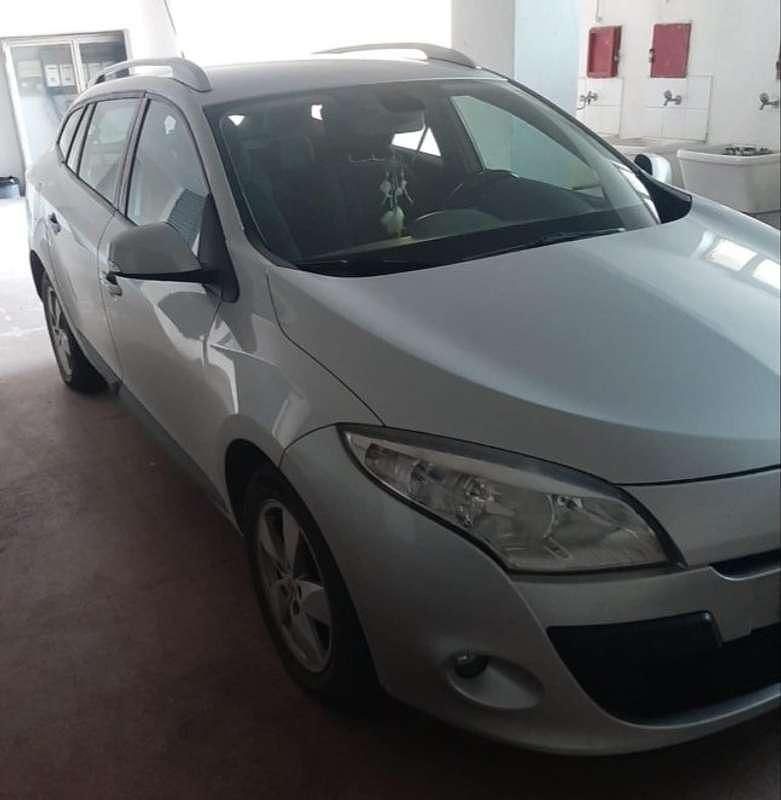 Usata Renault Mégane GrandTour 110 CV (80 kW) 2010 Argento Station wagon