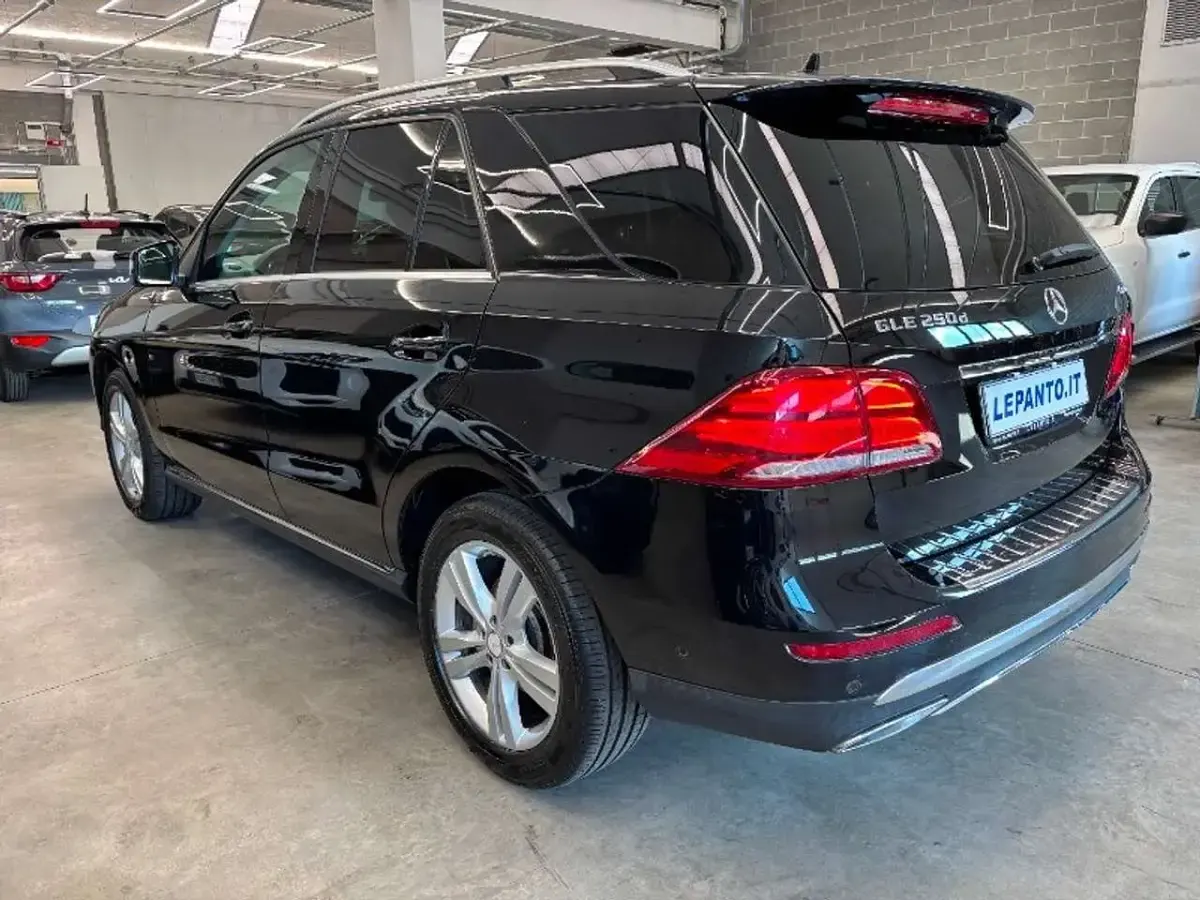 Usata Mercedes GLE250 204 CV (150 kW) 2017 Nero SUV
