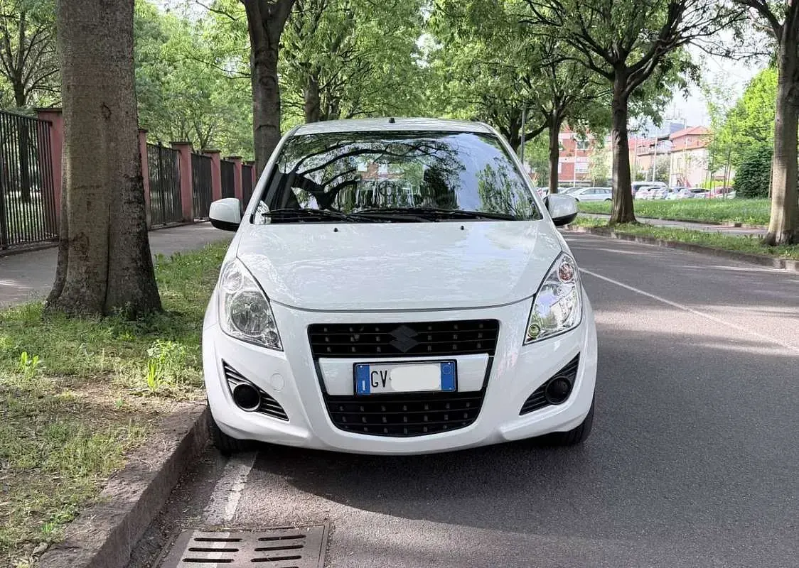 Usata Suzuki Splash GLS 86 CV (63 kW) 2014 Bianco Utilitaria