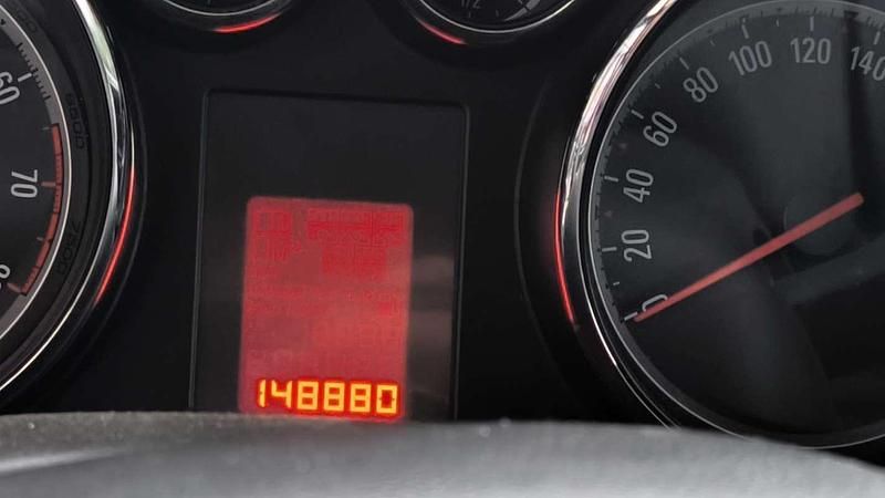 Usata Opel Zafira Family 140 CV (102 kW) 2014 Monovolume