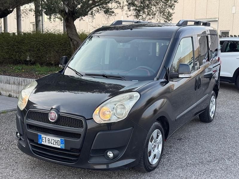 Usata Fiat Doblò 104 CV (76 kW) 2014 Nero Monovolume