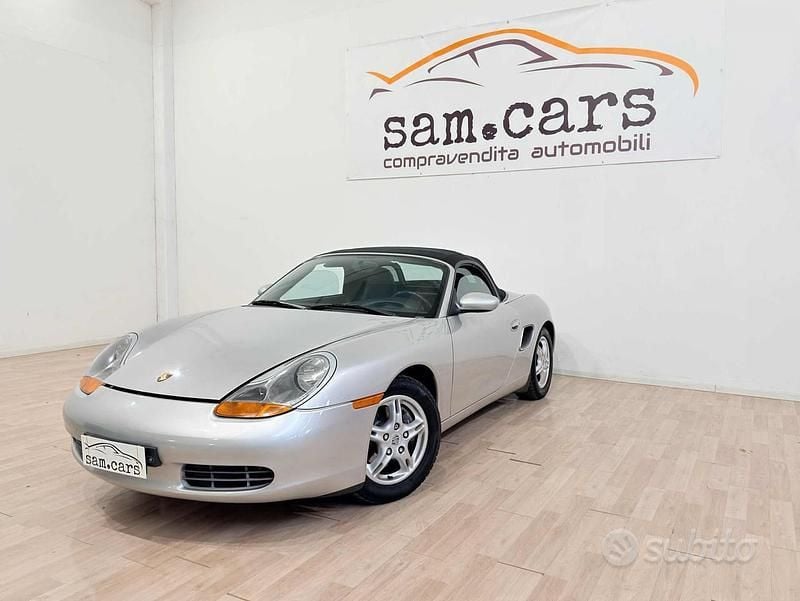 Usata Porsche Boxster 220 CV (161 kW) 2000 Grigio Cabrio