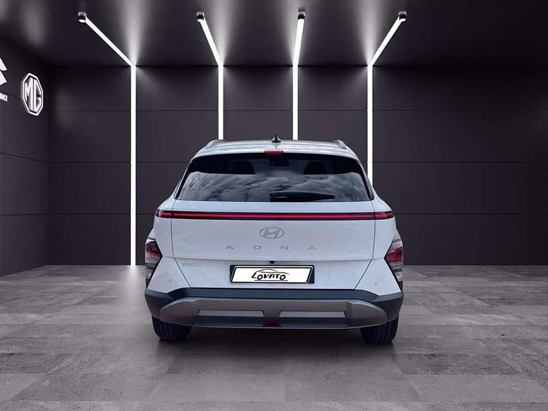 Nuova Hyundai Kona 101 CV (74 kW) 2025 Atlas white SUV