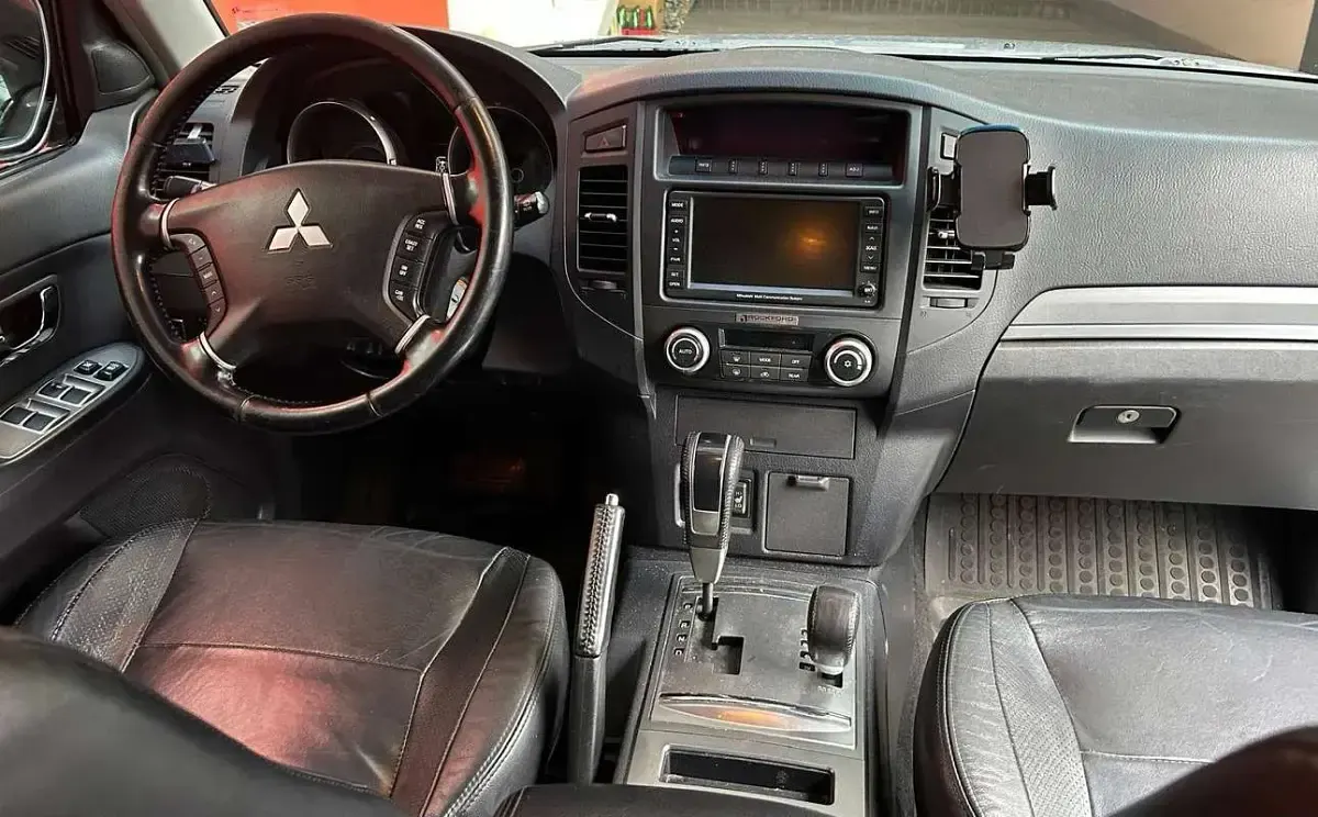 Usata Mitsubishi Pajero Instyle 190 CV (139 kW) 2008 Argento SUV