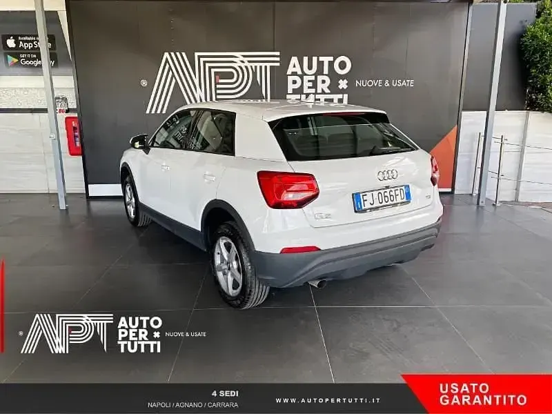 Usata Audi Q2 Comfort 116 CV (85 kW) 2017 Blu SUV