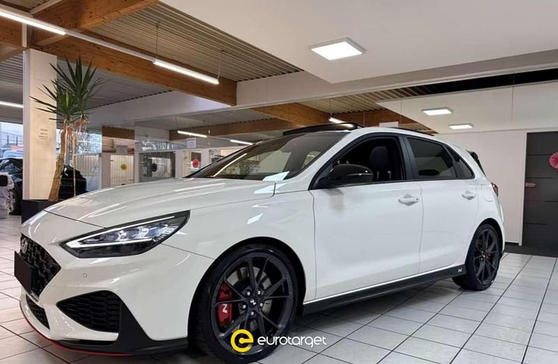 Usata Hyundai i30 N Performance 280 CV (205 kW) 2023 Bianco metallizzato Berlina