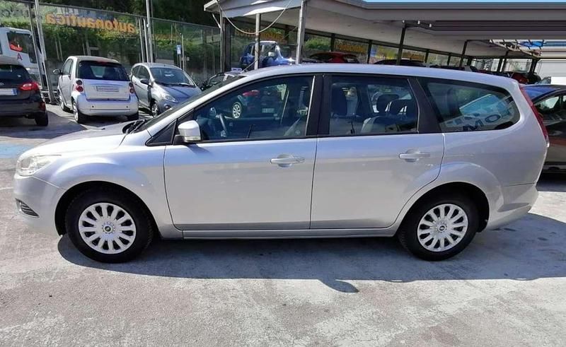 Usata Ford Focus 90 CV (66 kW) 2009 Argento Station wagon