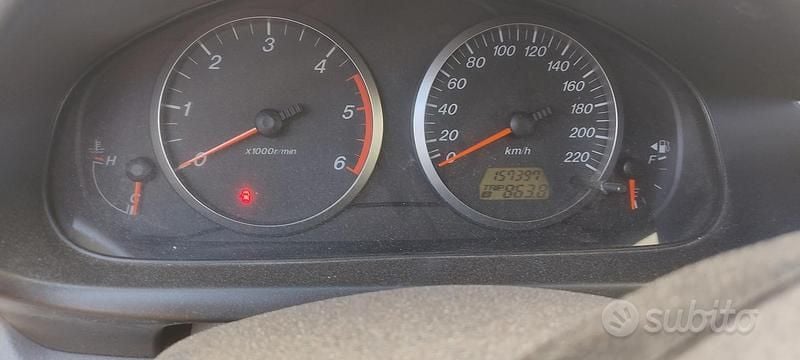 Usata Mazda 2 68 CV (50 kW) 2003 Grigio Berlina