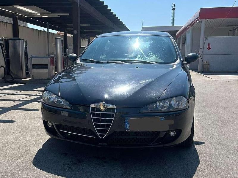 Nero Usata 2007 Alfa Romeo 147 Distinctive Due volumi | 1800 € (Ottimo prezzo) - Immagine 1/4