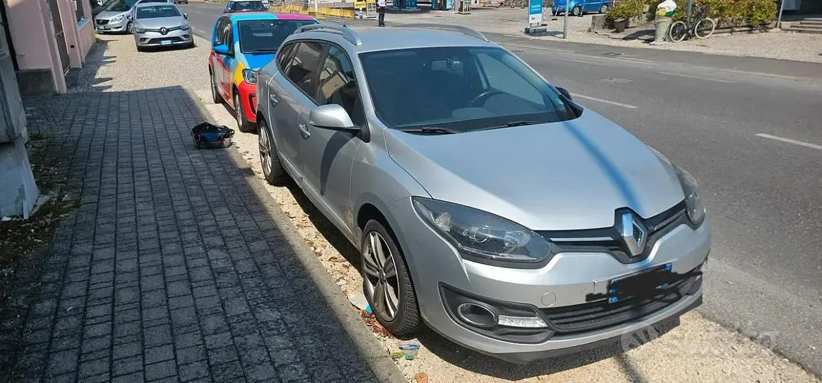 Usata Renault Mégane GrandTour 110 CV (80 kW) 2015 Grigio Station wagon