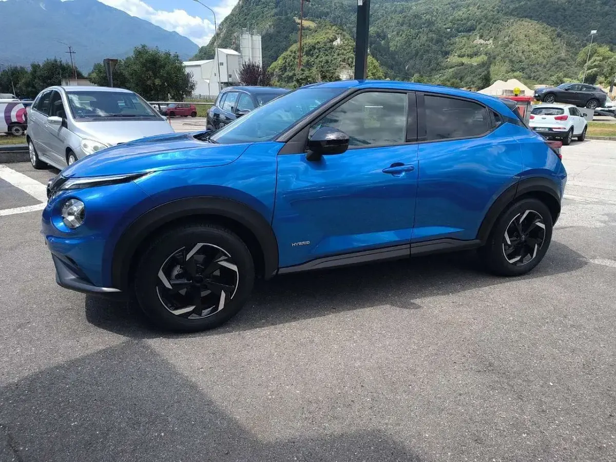 Usata Nissan Juke N-Connecta 143 CV (105 kW) 2023 Blu/azzurro SUV