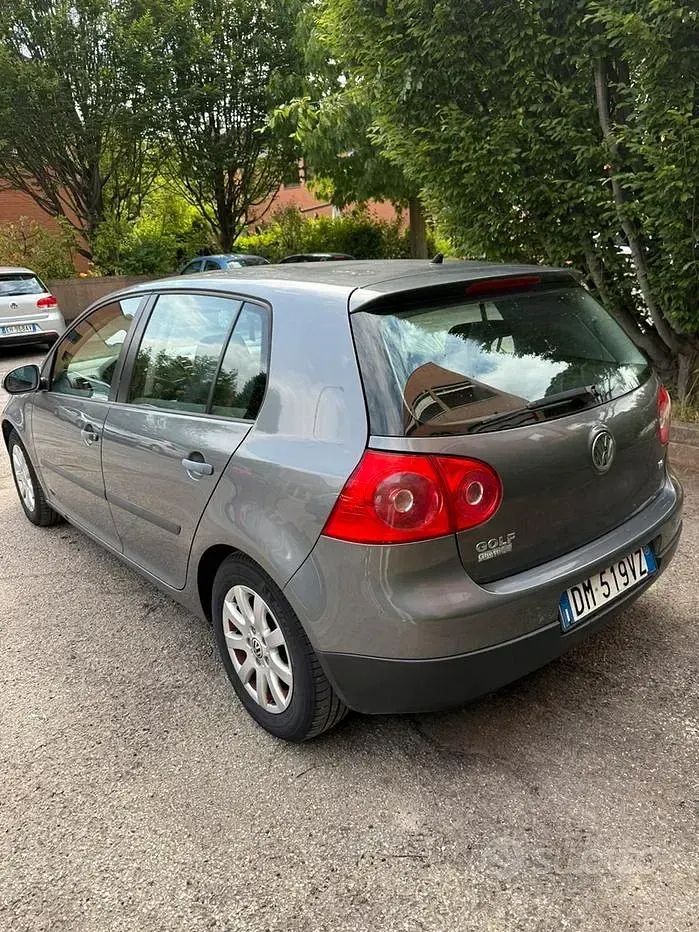 Usata VW Golf VI 102 CV (75 kW) 2008 Utilitaria