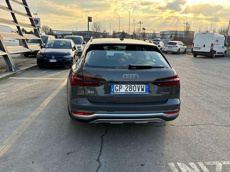 Usata Audi A6 Allroad Ambiente 344 CV (253 kW) 2023 Grigio chronos Station wagon