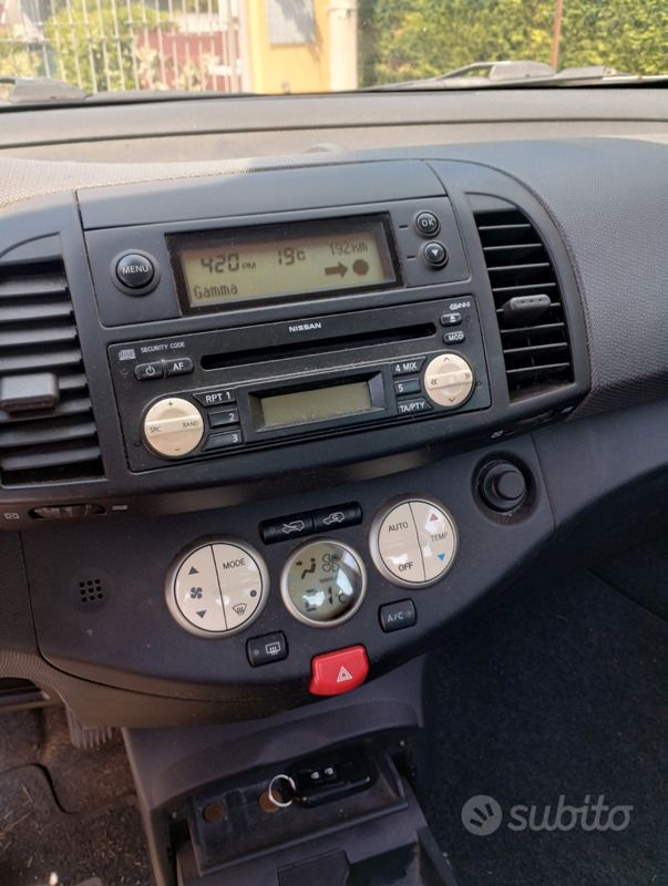 Usata Nissan Micra 2004 Rosso Utilitaria