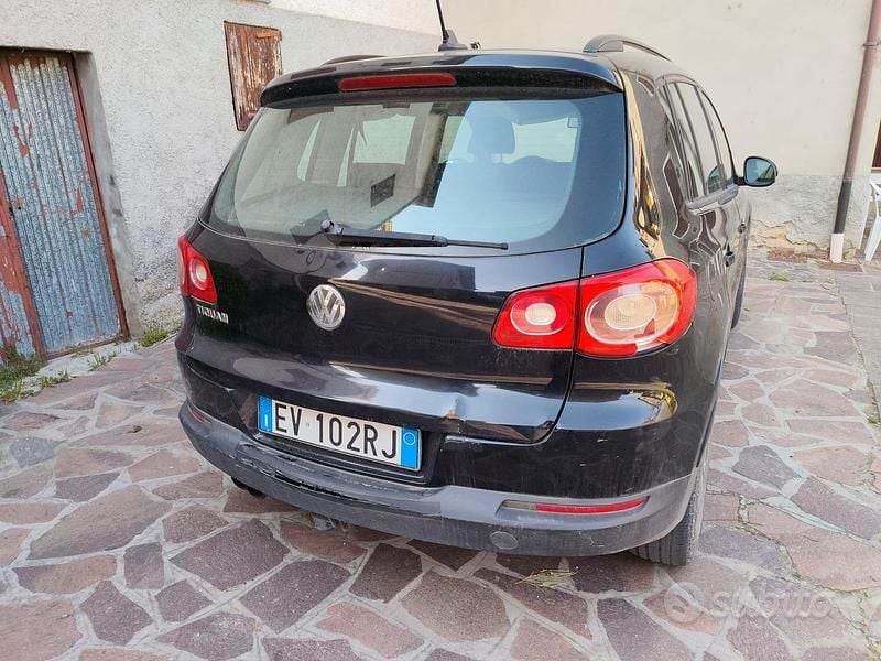 Usata VW Tiguan 140 CV (102 kW) 2010 Nero SUV