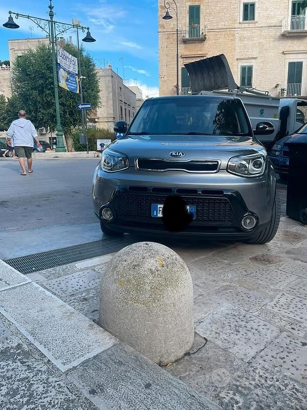 Usata Kia Soul 135 CV (99 kW) 2016 Grigio SUV