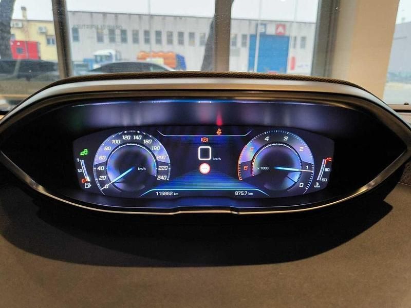 Usata Peugeot 5008 Crossway 131 CV (96 kW) 2019 Bianco SUV