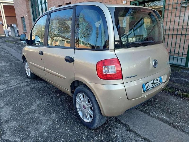 Usata Fiat Multipla Dynamic 103 CV (75 kW) 2006 Blu/azzurro Monovolume
