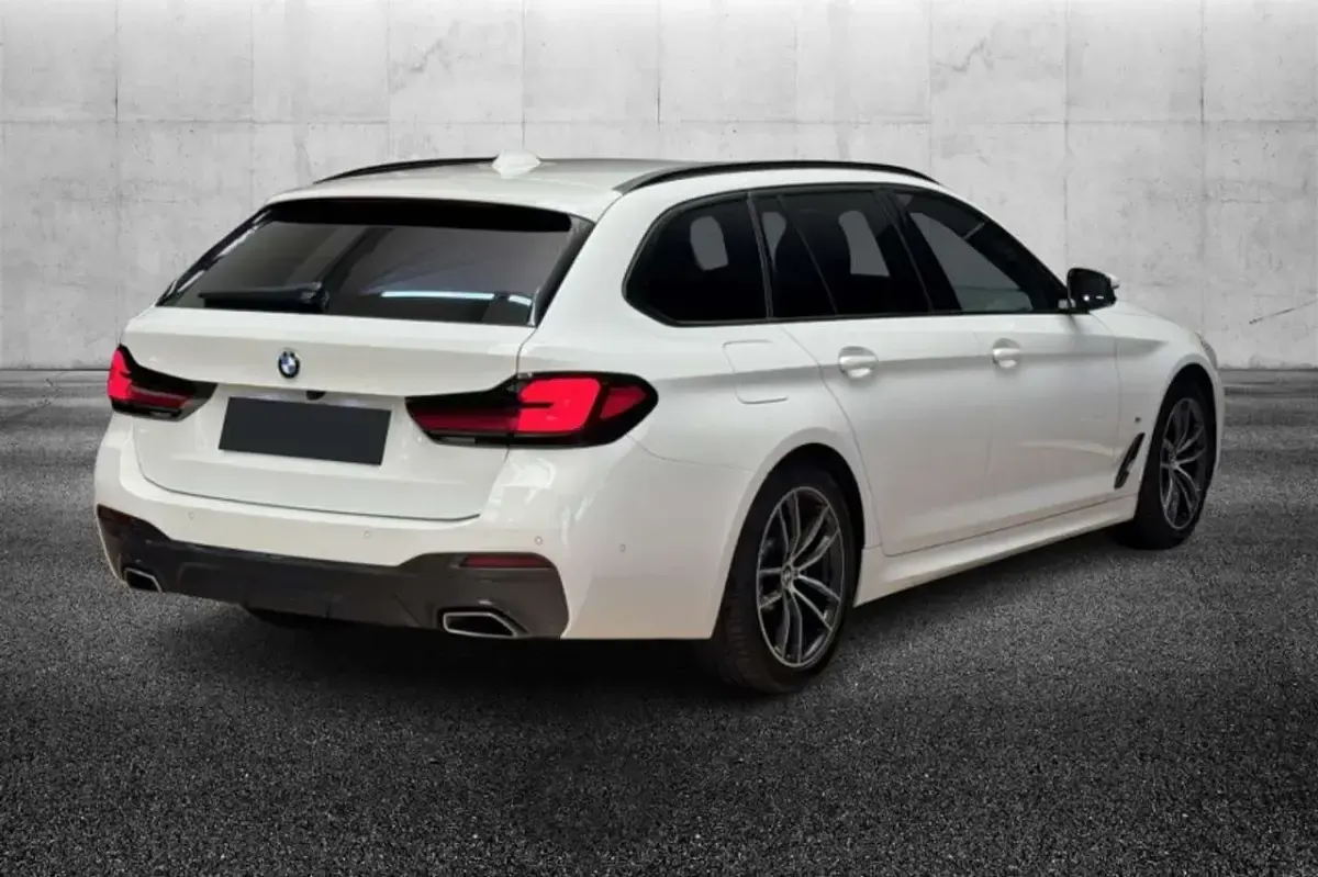 Usata BMW 520 M Sport 190 CV (139 kW) 2023 Bianco Berlina