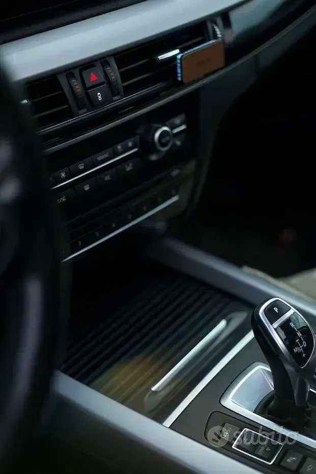 Begagnad BMW X5 Efficient Dynamics 231 HK (169 kW) 2015 Grå SUV