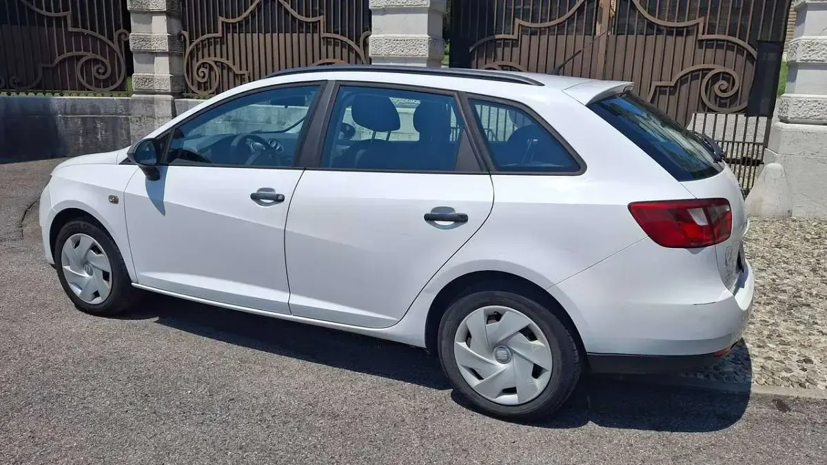 Usata Seat Ibiza ST Reference 75 CV (55 kW) 2010 Bianco Station wagon