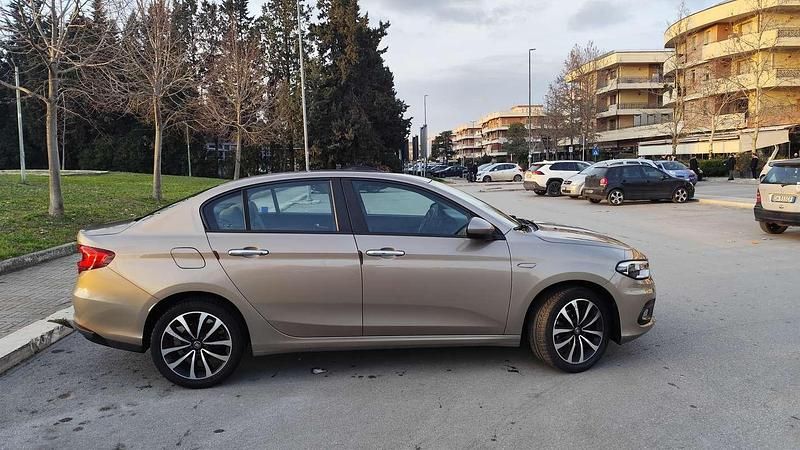 Occasion Fiat Tipo 95 ch (69 kW) 2017 Doré Berline