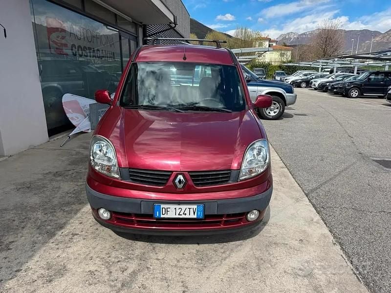 Usata Renault Kangoo 82 CV (60 kW) 2007 Rosso Monovolume