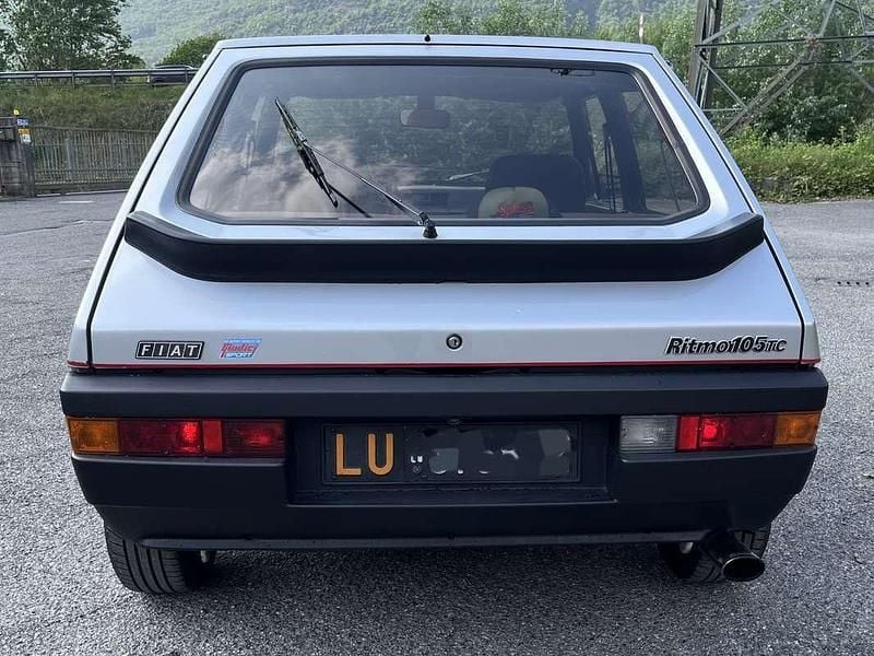Usata Fiat Ritmo 105 CV (77 kW) 1981 Argento Berlina