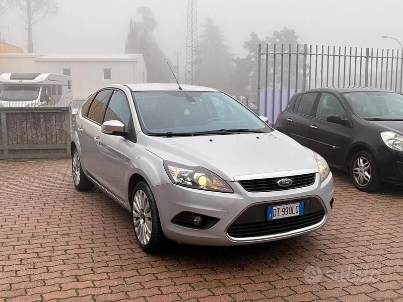 Usata Ford Focus 145 CV (106 kW) 2009 Grigio Berlina