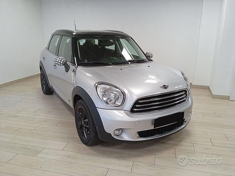 Usata Mini Cooper D Countryman Business 111 CV (81 kW) 2014 Argento SUV